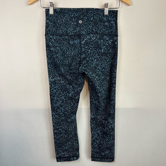 Lululemon Wunder Under Crop Size 6 Illuminate Multi Black High Rise Luxtreme 21” - Picture 2 of 8